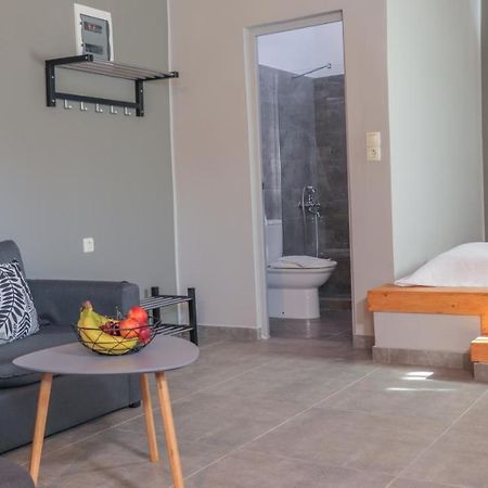 Spitakia-Cozy & Comfy Apartments 10Minutes From The Airport Artemida  Exterior foto